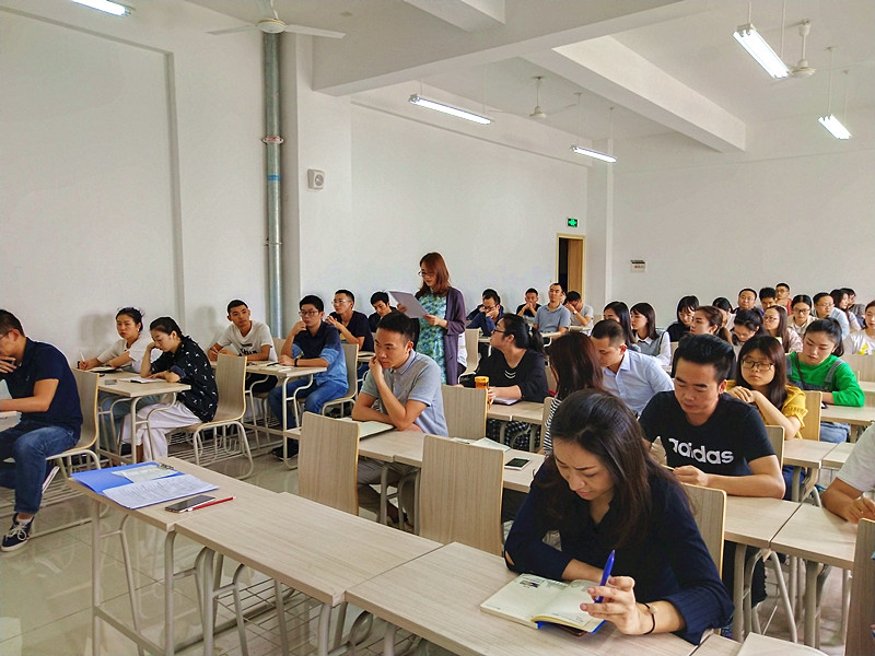 德阳城市轨道交通职业学院召开第三次教师工作会议