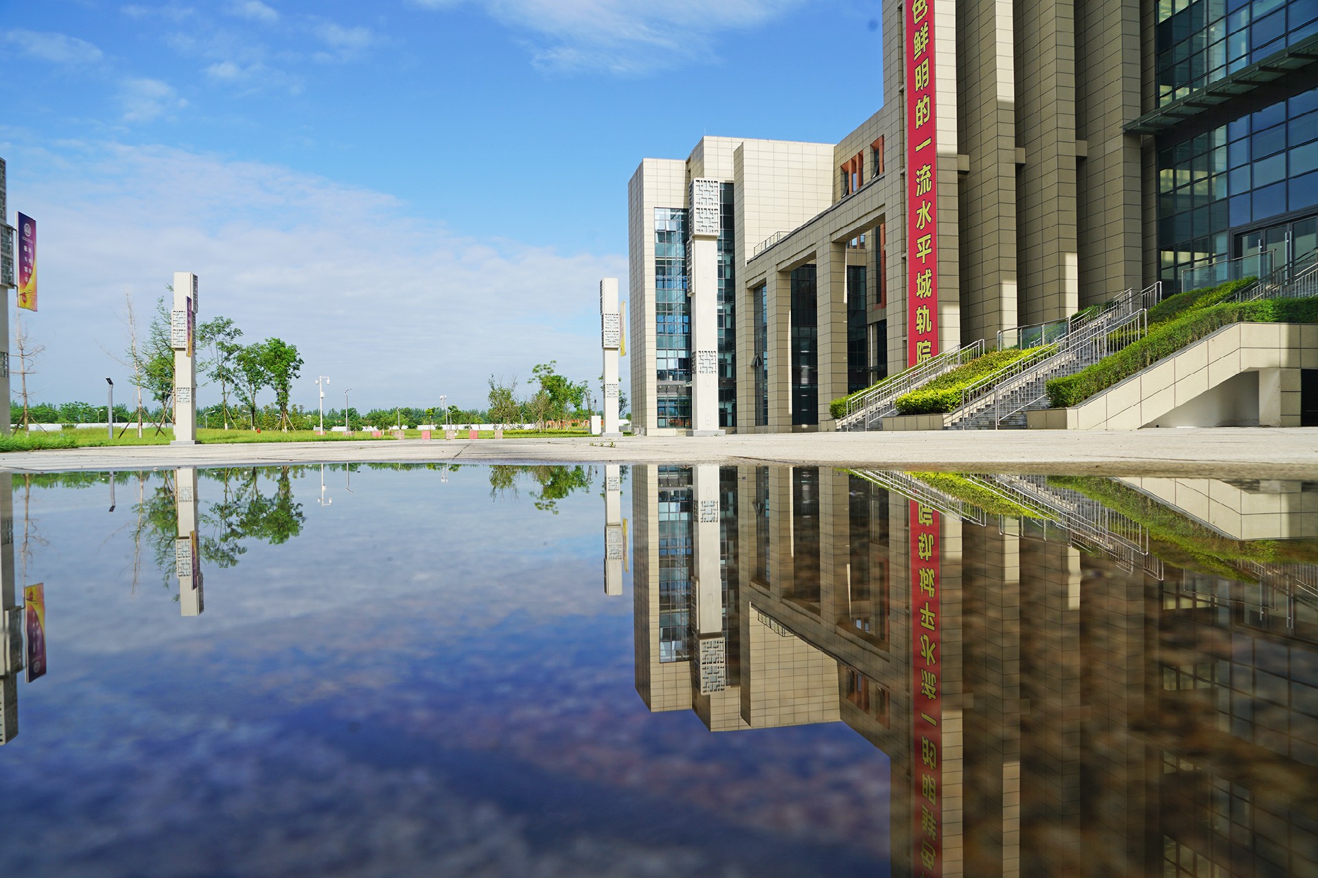 获奖总数：新办高职院校第一 | 我校学子在第十七届“挑战杯”四川省大学生课外学术科技作品竞赛中斩获9项奖项