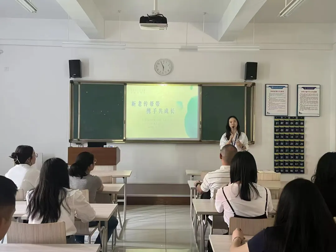 新老传帮带 携手共成长丨机电工程学院同信息与智能工程学院联合举办辅导员工作案例分析与研讨活动